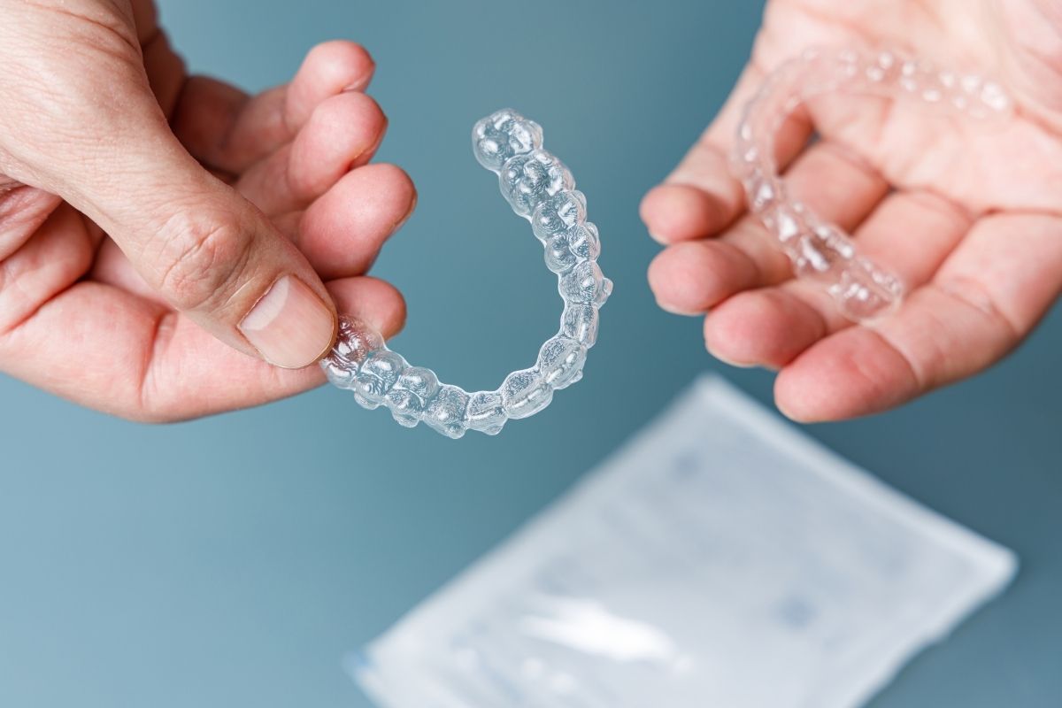 How Does Invisalign Work to Straighten Teeth?